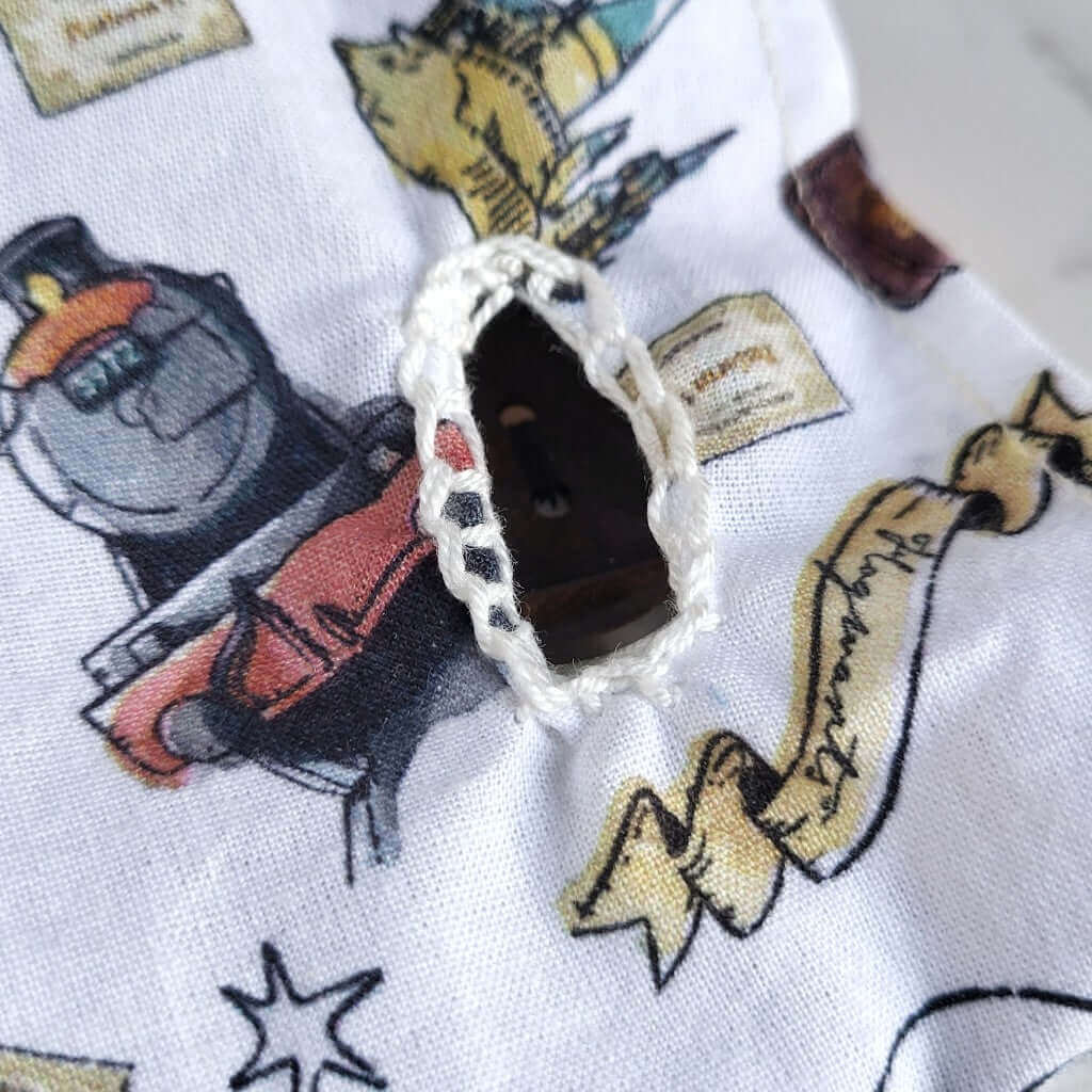 Cuscino benessere in cotone per cervicale, con noccioli di ciliegia.