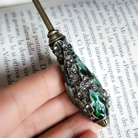 Manico snuffer spegni fiamma vintage antico e retrò con fiore verde e brillanti, per una buona e corretta cura della candela profumata.
