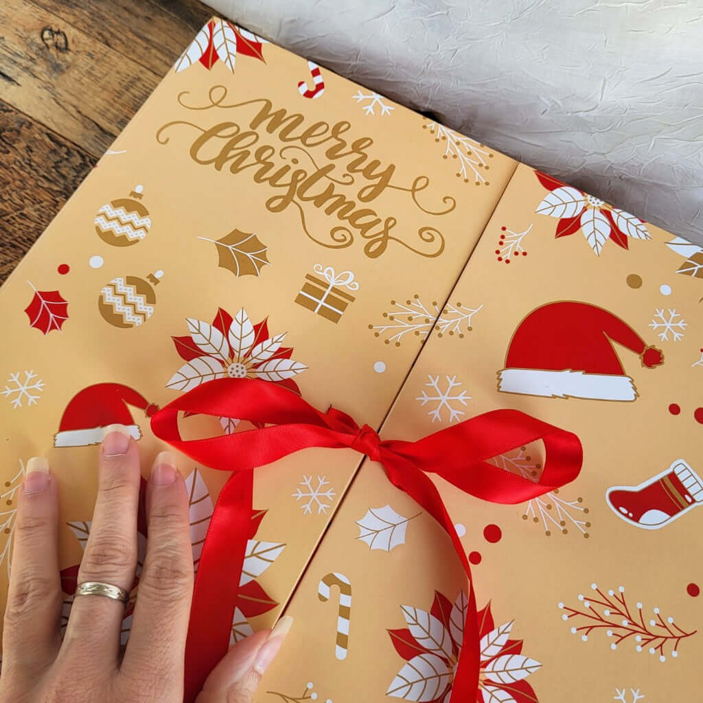 Calendario dell'Avvento Natalizio contenente tart o wax melt profumate, candele in cera di soia e altre numerose novità. Il tutto targato Il Tempio Creativo.