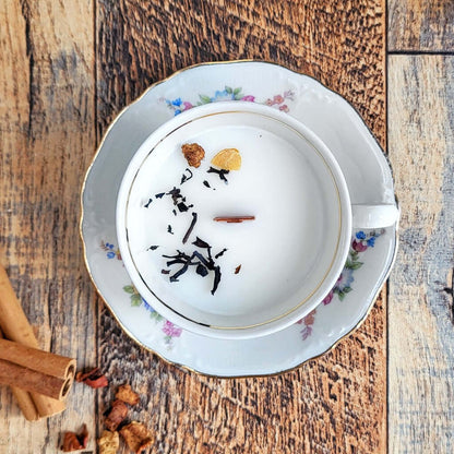Candela profumata in cera di soia realizzata all'interno di una elegante Tazzina da Caffè in Porcellana Bavaria.