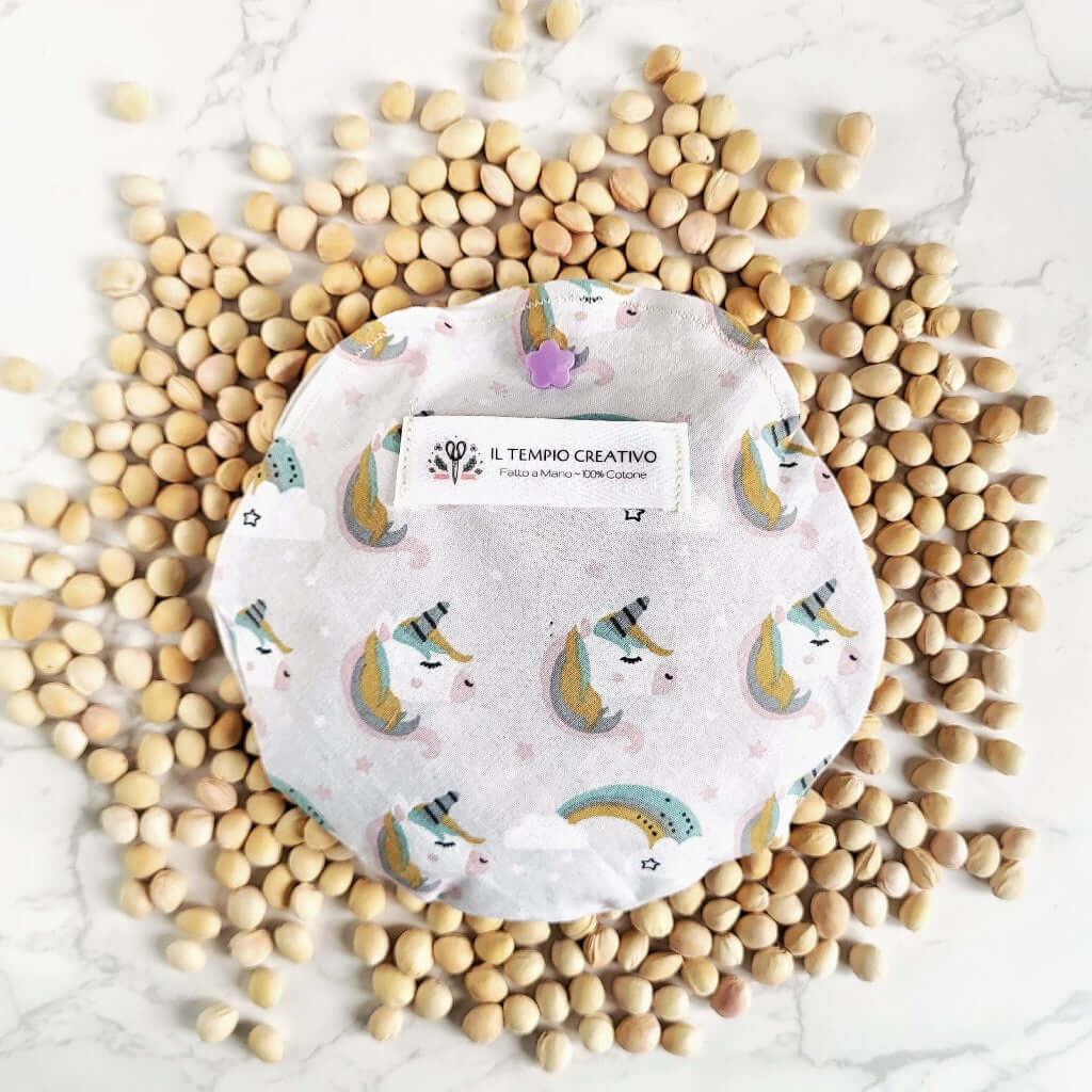 Cuscino termico per coliche bimbi bambini neonati e neo mamme, in puro cotone 100%, sfoderabile e lavabile, con noccioli di ciliegia. Fantasia Unicorno