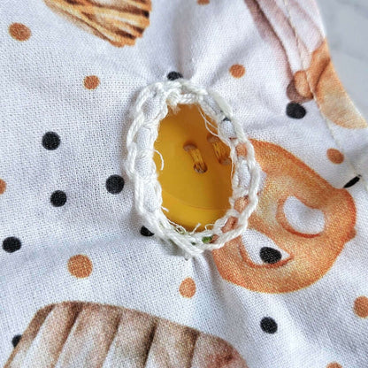 Cuscino benessere termico in cotone per cervicale, con noccioli di ciliegia.