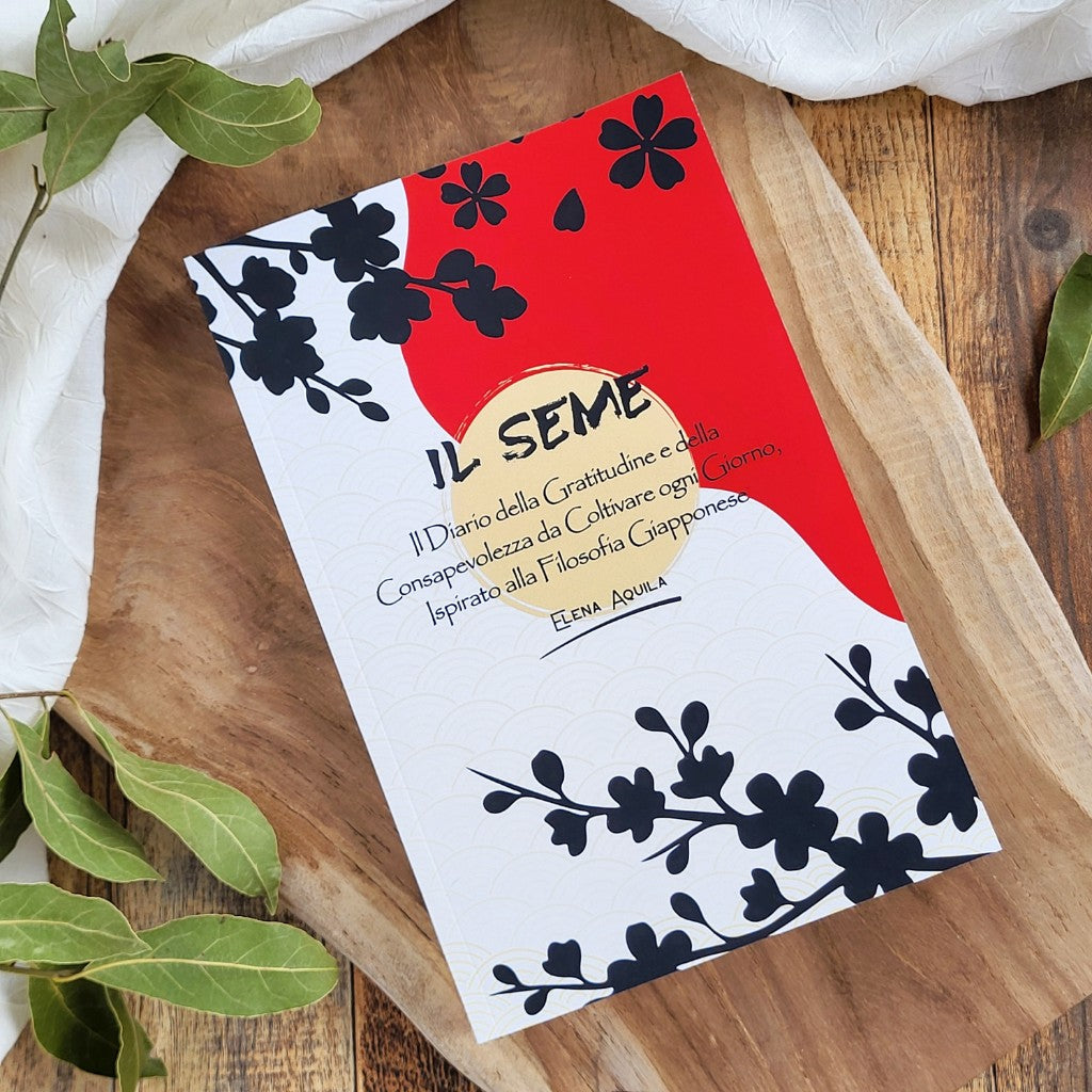 Copertina da collezione Sakura de Il Seme | Diario della Gratitudine e della Consapevolezza da coltivare ogni giorno, ispirato alla Filosofia Giapponese. Scritto, impaginato e grafica di Elena Aquila, fonder de Il Tempio Creativo®